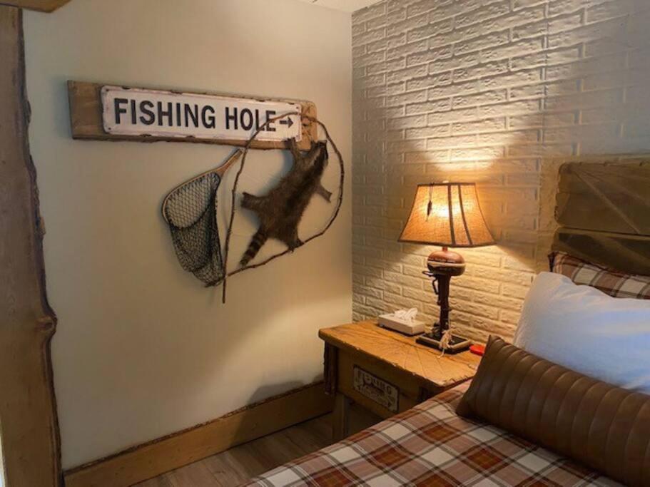 Stonegate Lodge King Bed Wifi 50In Roku Tv Salt Water Pool Room #102 Юрика Спрингс Экстерьер фото