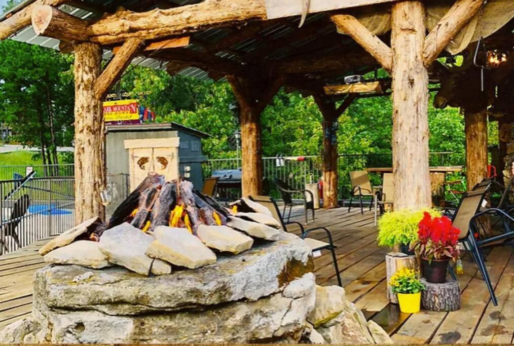 Stonegate Lodge King Bed Wifi 50In Roku Tv Salt Water Pool Room #102 Юрика Спрингс Экстерьер фото
