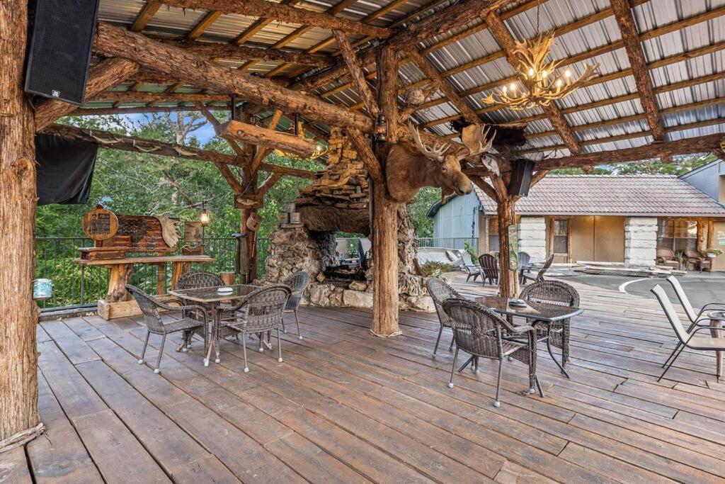 Stonegate Lodge King Bed Wifi 50In Roku Tv Salt Water Pool Room #102 Юрика Спрингс Экстерьер фото
